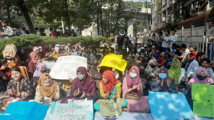 seven-college-movement-20251208130423