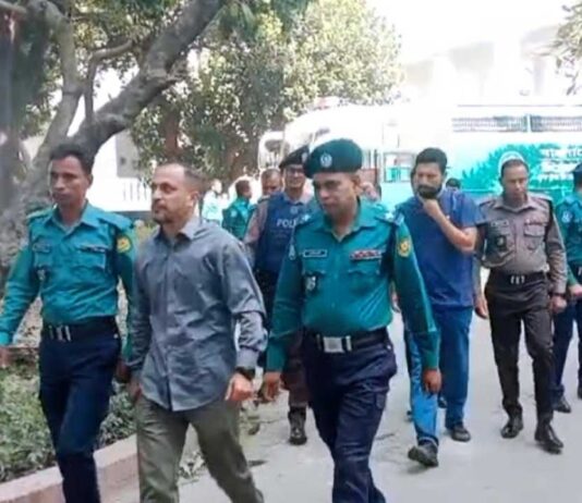 রামপুরায় ২৮ হত্যা : কড়া নিরাপত্তায় ট্রাইব্যুনালে দুই সেনা কর্মকর্তা