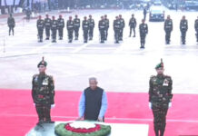 শহীদ বুদ্ধিজীবী স্মৃতিসৌধে শ্রদ্ধা জানালেন প্রধান উপদেষ্টা