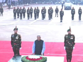 শহীদ বুদ্ধিজীবী স্মৃতিসৌধে শ্রদ্ধা জানালেন প্রধান উপদেষ্টা