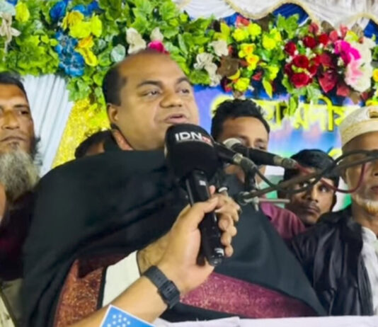 চট্টগ্রাম-১৪ : নিজ উদ্যোগে ব্রিজ মেরামতের আশ্বাস বিএনপি প্রার্থীর, শোকজ