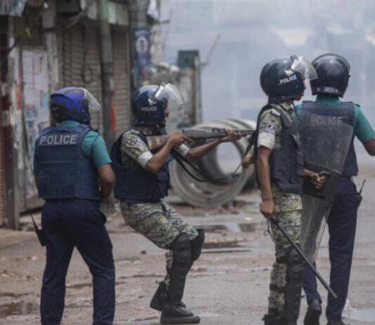 চানখারপুল মামলার রায় পুনর্বিবেচনা চেয়ে শহীদ পরিবারের স্মারকলিপি