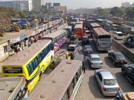 ঢাকা-চট্টগ্রাম মহাসড়কে দীর্ঘ যানজট