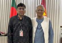 প্রধান উপদেষ্টার সঙ্গে সাক্ষাৎ করলেন অধ্যাপক মাহবুব আলম