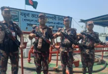 শৃঙ্খলা রক্ষায় তেলের ডিপোতে বিজিবি মোতায়েন