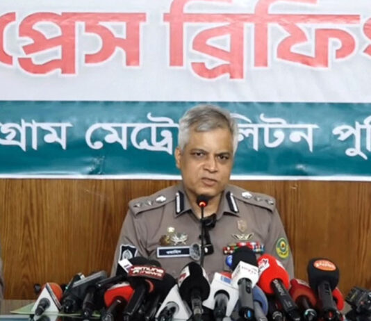 অপরাধী ধরতে মধ্যরাতে চট্টগ্রামে সমন্বিত অভিযান