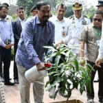 সংসদ প্রাঙ্গণে গাছ লাগালেন স্পিকার ও ডেপুটি স্পিকার