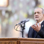 প্রেসিডেন্ট পেজেশকিয়ানকে প্রধান করে ‘অস্থায়ী নেতৃত্ব পরিষদ’ গঠন করল ইরান