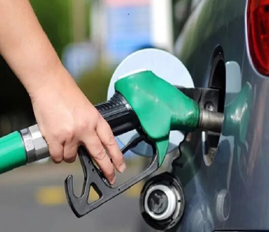 যেকোনো সময় বন্ধ হতে পারে সারাদেশের পেট্রোল পাম্প