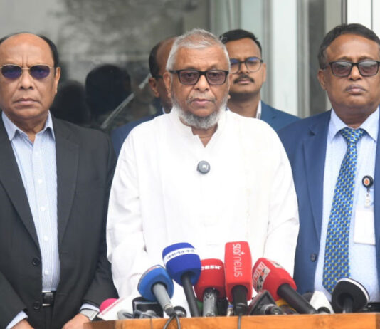 মধ্যপ্রাচ্যের সংঘাতে ৪ বাংলাদেশি মারা গেছেন : প্রবাসীকল্যাণ মন্ত্রী