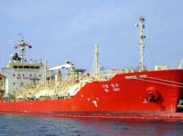 এলপিজি নিয়ে বন্দরে এলো দুইটি জাহাজ