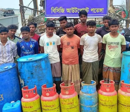 মিয়ানমারে পাচারের সময় ৬ হাজার লিটার ডিজেল জব্দ