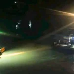 সামনে এগোতে গিয়ে কর্ণফুলী নদীতে ট্রাক তলিয়ে গেছে