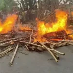 সীতাকুণ্ডে ঢাকা-চট্টগ্রাম মহাসড়ক অবরোধ