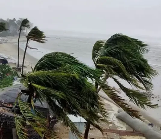 দেশের ১০ অঞ্চলে ৪৫-৬০ কিলোমিটার বেগে ঝোড়ো হাওয়ার শঙ্কা