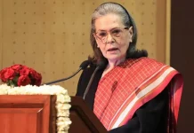 হাসপাতাল থেকে বাড়িতে নেওয়া হলো সোনিয়া গান্ধীকে