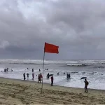 দেশের ১১ অঞ্চলে ঝড়ের পূর্বাভাস, এক নম্বর সতর্ক সংকেত