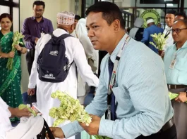 চট্টগ্রামে ফিরল হজযাত্রীদের প্রথম ফ্লাইট
