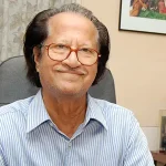 চারদিন ধরে আইসিইউতে মুস্তাফা মনোয়ার
