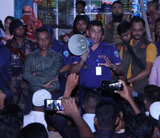জঙ্গল সলিমপুরকে নিরাপদ-বাসযোগ্য গড়তে কাজ করছে পুলিশ