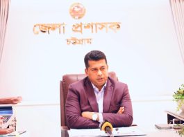 চট্টগ্রামে দুর্যোগের কারণে সব কর্মকর্তা-কর্মচারীর ছুটি বাতিল করলেন ডিসি জাহিদ