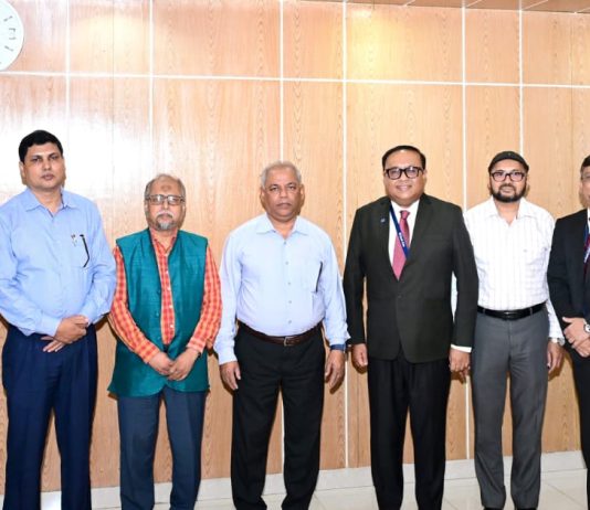 চবি উপাচার্যের সাথে সৌজন্য সাক্ষাৎ করলেন এশিয়া ব্যাংকের কর্মকর্তাবৃন্দ