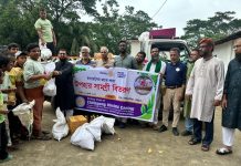 রোটারি ক্লাব অব চিটাগাং খুলশী সেন্ট্রালের উদ্যোগে বন্যার্তদের খাদ্য সহায়তা