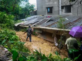 চট্টগ্রাম শহর ও জঙ্গল সলিমপুরে পাহাড়ধসে দুই শিশুর মৃত্যু