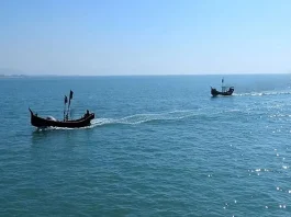 বঙ্গোপসাগরের মিয়ানমার উপকূলে ২ নৌকাডুবি : ৫৩০ রোহিঙ্গা নিহত