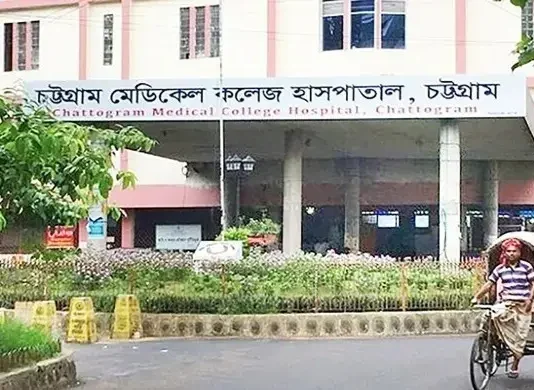 বিশ্বকাপ ফাইনাল নিয়ে কথা কাটাকাটির জেরে মা-মেয়েকে কুপিয়ে জখম