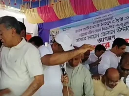 চন্দনাইশে নেতা-কর্মীদের ভিড়ে ভেঙে পড়ল মঞ্চ, অক্ষত অর্থমন্ত্রী