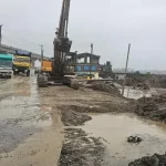 ভারী বৃষ্টিতে ধসে পড়ল চট্টগ্রামের আউটার রিং রোডের একাংশ