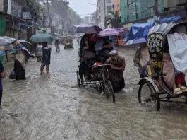 চট্টগ্রামে ২৪ ঘণ্টায় ৩৩১ মিলিমিটার বৃষ্টি, জলমগ্ন নগরী
