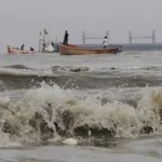 ঝড়ের আশঙ্কা কমেছে, সমুদ্রবন্দরে ৩ নম্বর সতর্ক সংকেত প্রত্যাহার