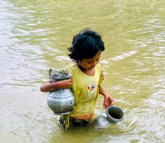 যোগাযোগ বিচ্ছিন্ন, খাদ্য-বিদ্যুৎ সংকট