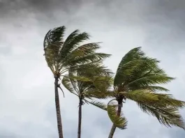 ৪ সমুদ্রবন্দরে ৩ নম্বর সতর্ক সংকেত
