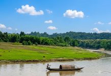 চন্দনাইশের ধোপাছড়ি: পাহাড়-নদীর মায়াবী সৌন্দর্যে পর্যটনের নতুন সম্ভাবনা