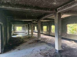 একসময় ক্ষমতার কেন্দ্র, এখন ভবঘুরের আস্তানা