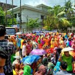 আতুরার ডিপোতে বকেয়া বেতনের দাবিতে সড়ক অবরোধ, ভোগান্তি
