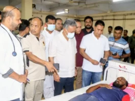 শিপইয়ার্ডে দুর্ঘটনায় আহতদের দেখতে হাসপাতালে অর্থমন্ত্রী