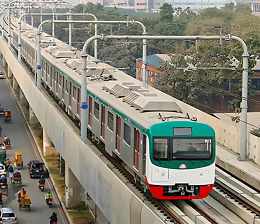 সাময়িক বিরতির পর মেট্রোরেল চলাচল স্বাভাবিক