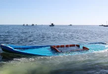 তিউনিশিয়ার উপকূলে নৌকাডুবি