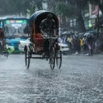 বরিশাল-চট্টগ্রামসহ ৫ অঞ্চলে ঝোড়ো হাওয়াসহ বৃষ্টির আভাস