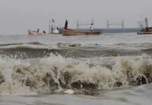 সমুদ্রবন্দরে ৩ নম্বর সতর্ক সংকেত