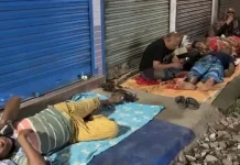 কলকাতার রাস্তায় বাংলাদেশি রোগীরা কলকাতায় রাস্তায় রাত কাটাচ্ছেন বাংলাদেশিরা