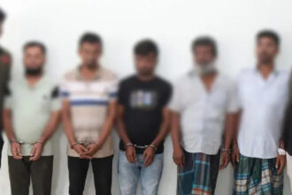পুলিশের হাতে গ্রেপ্তার ৫ জন।