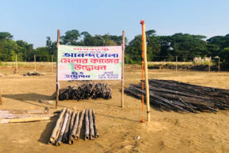 অনুমোদন ছাড়াই পটিয়ার মনসা বাদামতল এলাকায় মেলার প্রস্তুতি চলছে।